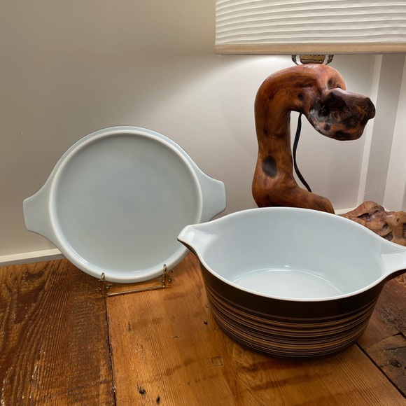 Pyrex 2 1/2qt covered casserole“Terra”. Vintage Pyrex covered baking dish. - Picture 4 of 11